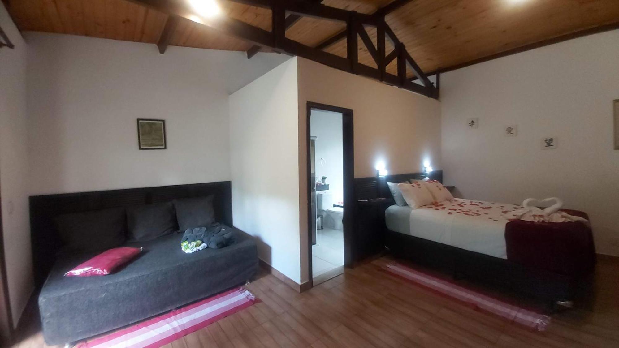 Refugio Serra Negra Bilik gambar
